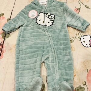 Hello Kitty Baby Clothes Long Sleeve Green Fuzzy Footie with Hood Newborn NWT